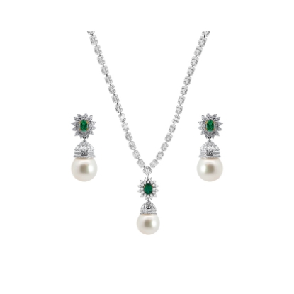 Picture of Elegant Gemstone Necklace (rental)